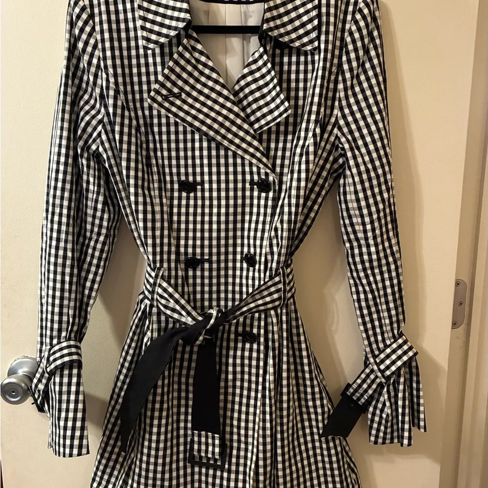 White House Black Market Black and White Gingham Trench Coat- like new . - Picture 2 of 10